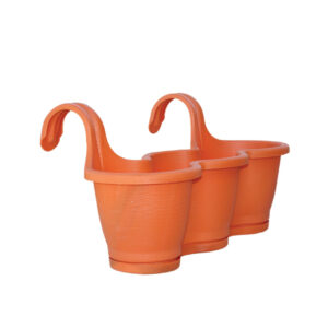 Hook Triplet planter